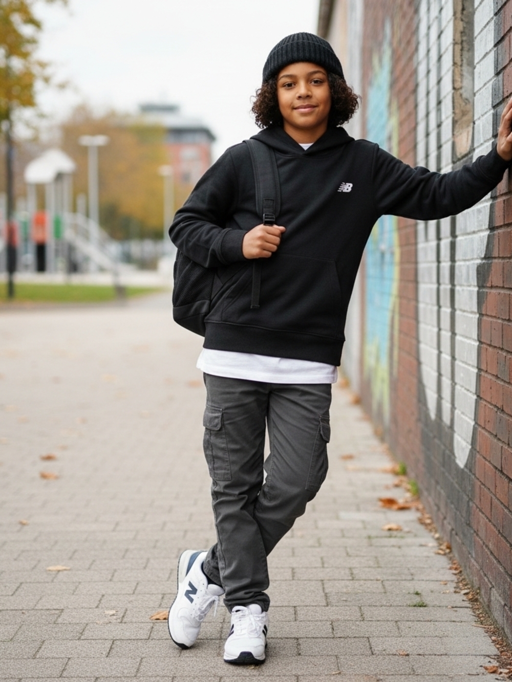 💥NWOT💥New Balance Youth Black Pullover Hoodie with Small Logo